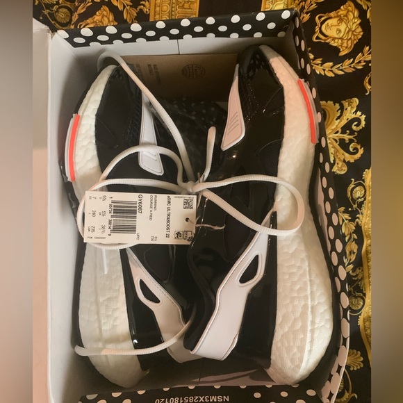 Adidas by Stella McCartney Shoes - ADIDAS BY STELLA MCCARTNEY ULTRABOOST 22 SHOES (SIZE 7 W—BRAND NEW NEVER WORN)